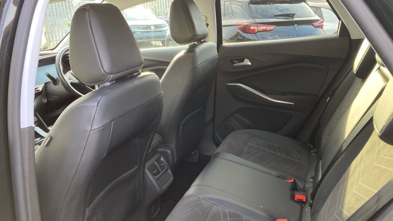 Vauxhall Grandland 1.2 Turbo Ultimate 5dr Petrol Hatchback